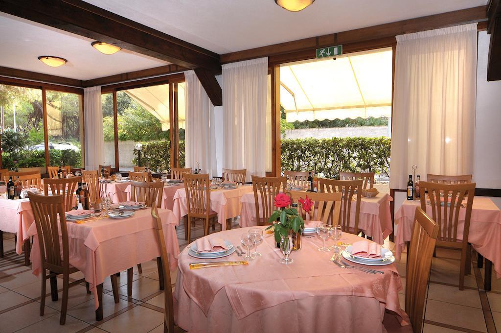Hotel Lilly Marina di Campo Esterno foto