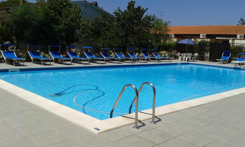 Hotel Lilly Marina di Campo Esterno foto