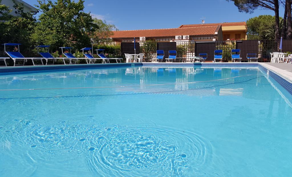 Hotel Lilly Marina di Campo Esterno foto