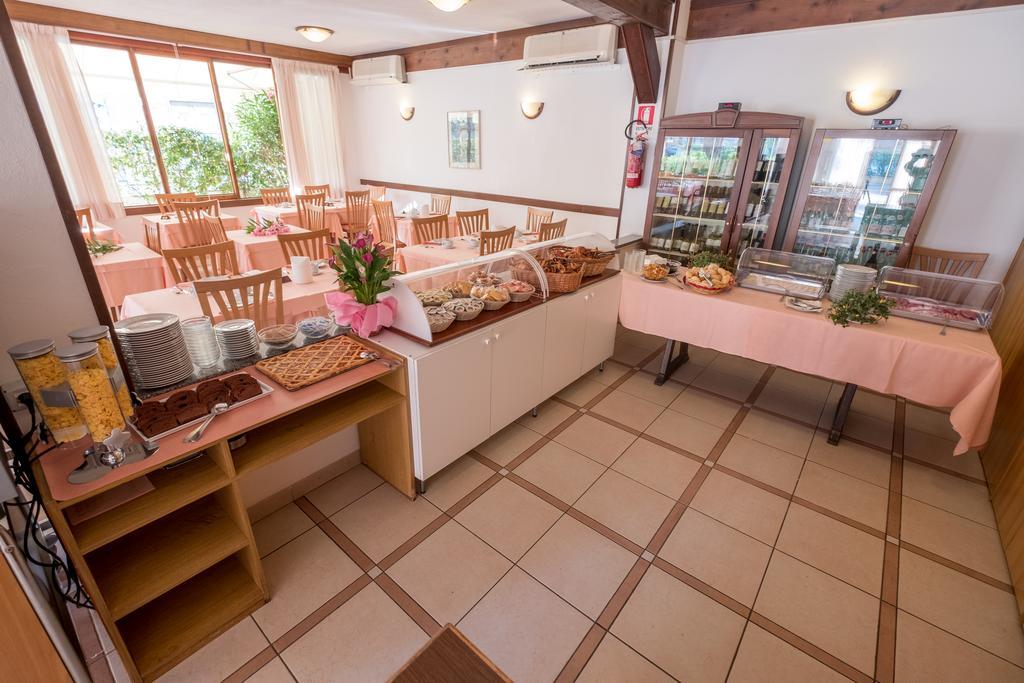 Hotel Lilly Marina di Campo Esterno foto